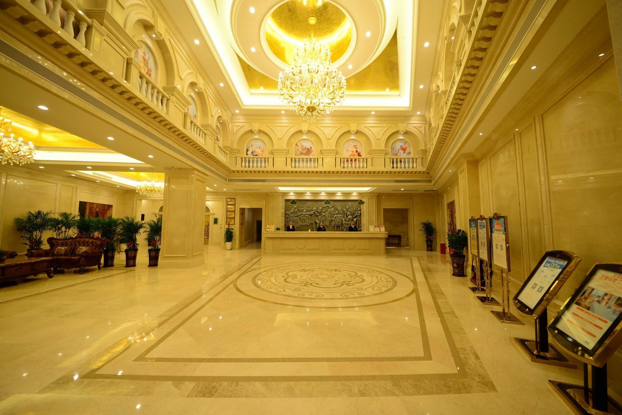 Vienna International Hotel Shajing Heyi Branch Thẩm Quyến Ngoại thất bức ảnh